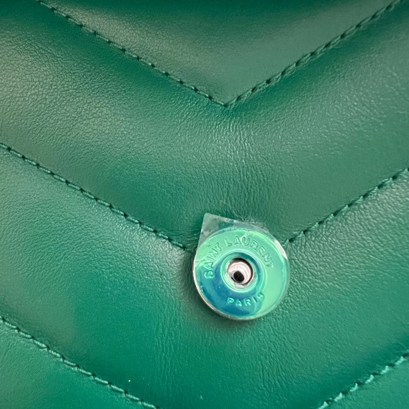 ❌SOLD❌ NEW Saint Laurent Toy Loulou Bag in Green Field - Picture 8 of 14